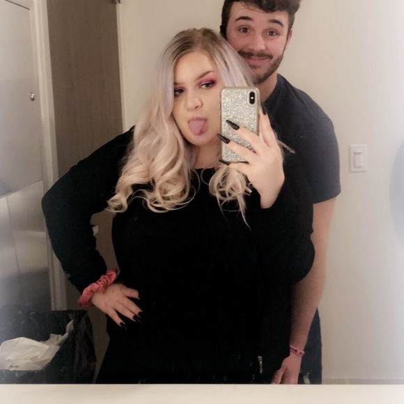 Meet your Posher, Savannah Monroe - Picture 6 of 6